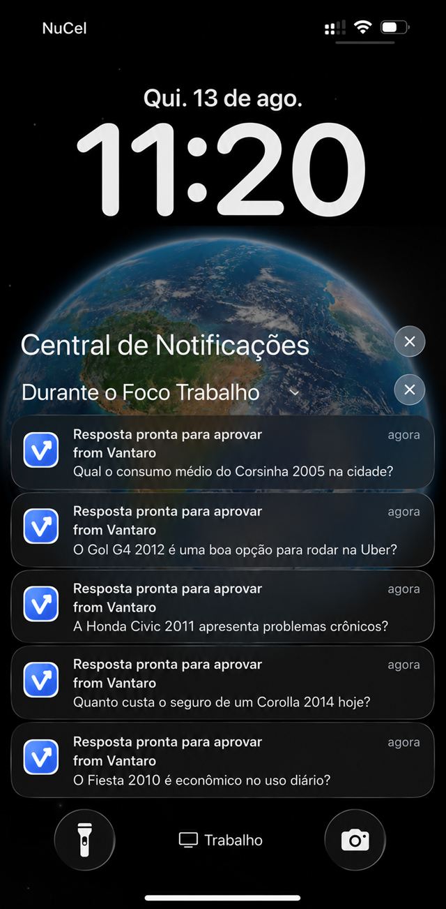 Pantalla bloqueada de un iPhone con notificaciones de Vantaro avisando que hay respuestas listas para aprobar